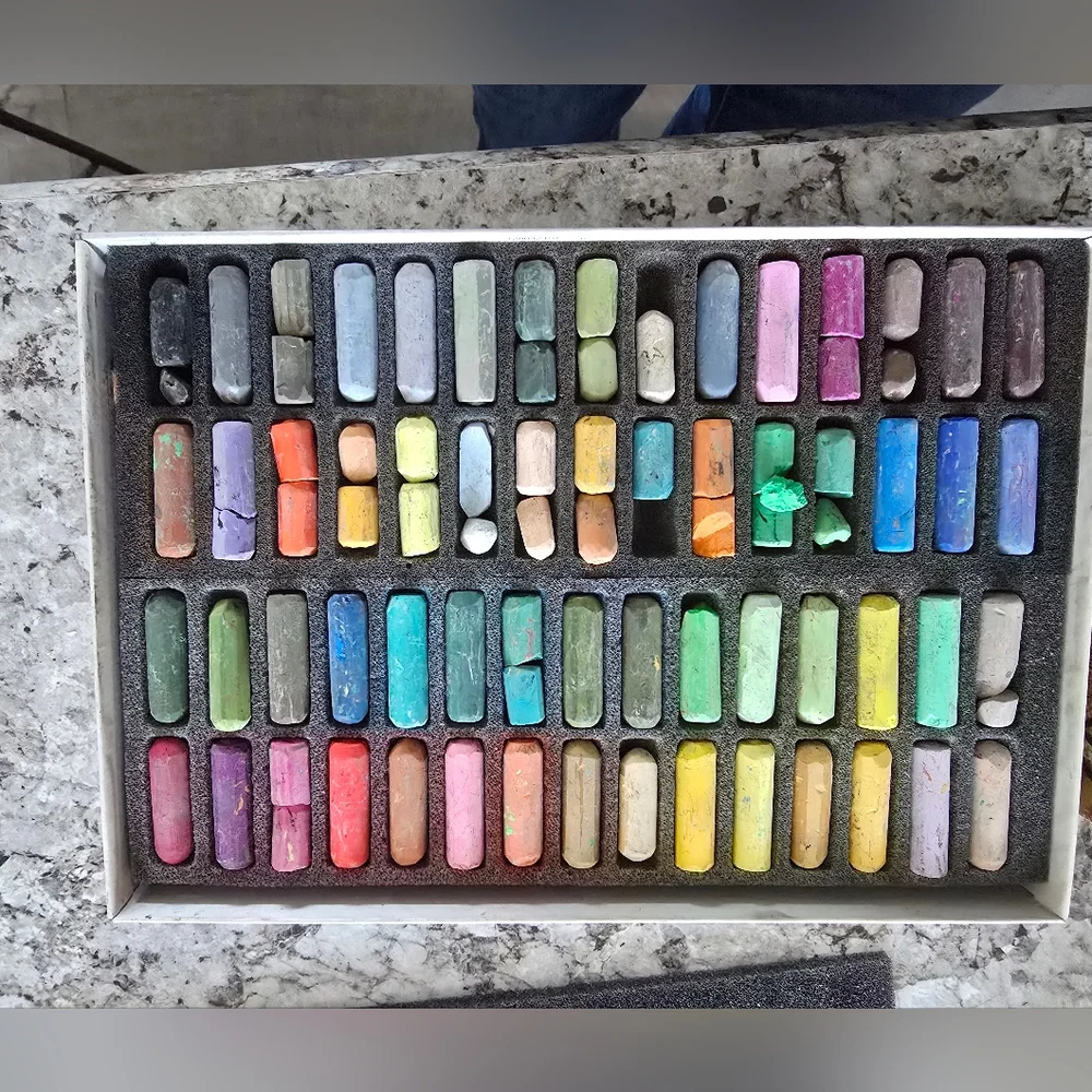 Rembrandt Soft Pastels Set - Picture 2 of 2